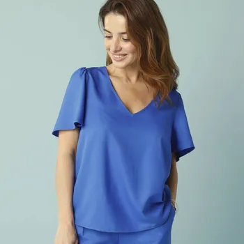 Dámská halenka Jednobarevná halenka s krátkými rukávy, pro menší postavu tmavě modrá 44