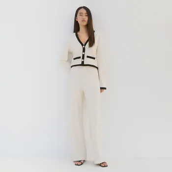 Dámské kalhoty Reserved - Volné kalhoty s viskózou - tělová - ZQ654-02X - ZQ654-02X-L