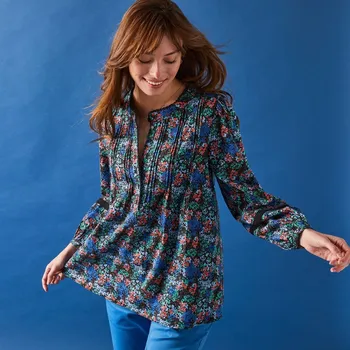 Dámská halenka Halenka se sámky, macramé a potiskem květin modrá 36