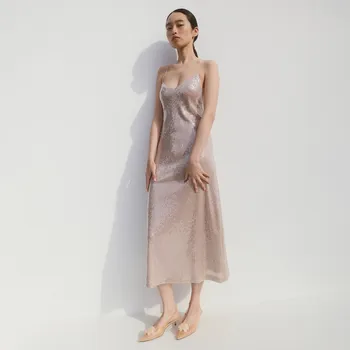 Dámské šaty Reserved - Flitrové midi šaty - pastelově růžová - XO742-03X - XO742-03X-M