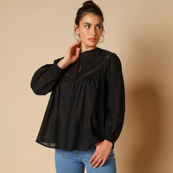 Dámská halenka Bavlněná košilová halenka s výšivkou a macramé černá 36