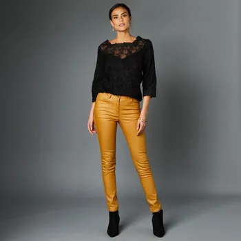 Dámské kalhoty Úzké kalhoty s lesklým efektem šafránová 50