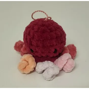 Háčkovaný přívěsek na klíče - chobotnička Barva: Tmavě červená