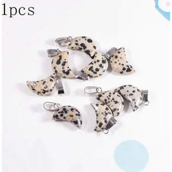 Přívěsek Přívěsek z přírodního kamene tvar měsíc 18x13 mm | amulet, krystal 1 ks - Přírodní Dalmation