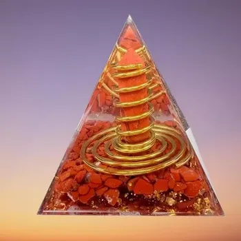 Orgonitová pyramida s jaspisem, spirálou života a krystalem z jaspisu