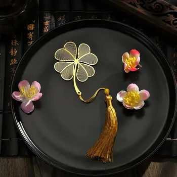 Doplněk ke knize Stylová kovová záložka do knih s listovým motivem | retro záložka, dárkový doplněk - Styl 6