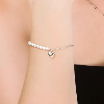 Náramek Lillian Vassago Stříbrný náramek zdobený srdcem a perlami LLVY-SB005W