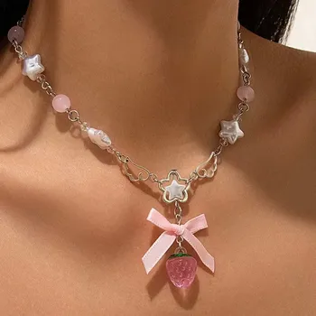 Náhrdelník Růžový náhrdelník s mašličkou a malinou | Gotický šperk, Retro doplněk