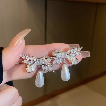 Náušnice Luxusní perlové visací náušnice | dámské náušnice, designové šperky - HE8331-1