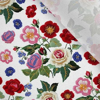 Šatovka / látka na šaty lesklá výšivka květy růže
