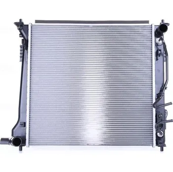 Motor automobilu Chladič, chlazení motoru NISSENS 606673