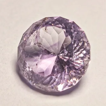 Přírodní kámen Ametyst z Moravy 15,4x15,4mm Váha: 13,37ct