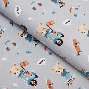 Dětská bavlněná látka/plátno Sandra SA-599 Méďové na motorkách a skateboardech na světle šedomodrém - šířka 160 cm