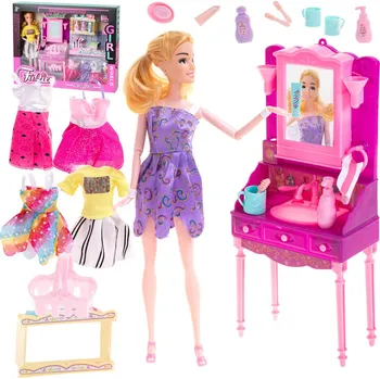 Panenka Panenka s toaletním stolkem a oblečením