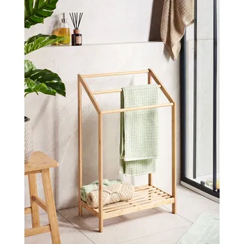 Držák na ručník Stojan na ručníky s policí světle hnědý stojan z bambusového dřeva na ručníky nebo oblečení Beliani