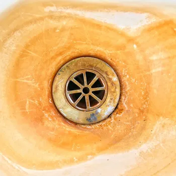 Voda Tvrdá a železitá voda, mechanické nečistoty a bakterie