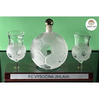 Dárková krabička LUXUSNÍ DÁRKOVÁ SADA - FOTBALOVÝ MÍČ A DVA POHÁRKY - FC VYSOČINA JIHLAVA - BEZ ALKOHOLU