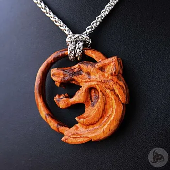 Náhrdelník Ocelový náhrdelník - Vlčí Amulet / Zebrano Dřevo / Řetízek Celtic