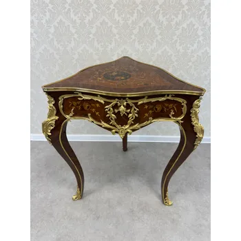 Konferenční stolek Starožitný rohový intarzovaný stolek s bronzovými aplikacemi