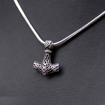 Přívěsek Ocelový přívěsek - Malé Thorovo Kladivo / Mjolnir / S řetízkem / Bez řetízku