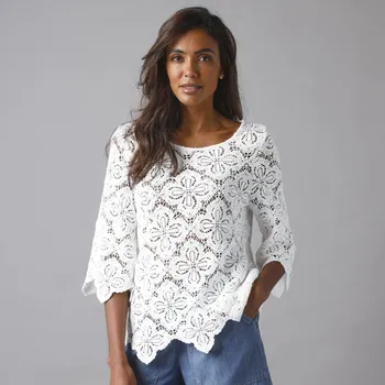 Dámská halenka Halenka z macramé se 7/8 rozšířenými rukávy bílá 38/40