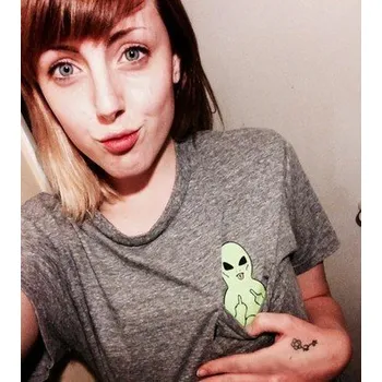 Dámské tričko Dámské tričko s mimozemšťanem na kapse J1794 šedá XXL