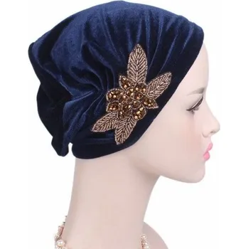 Čepice Dámská čepice s korálky tmavě modrá