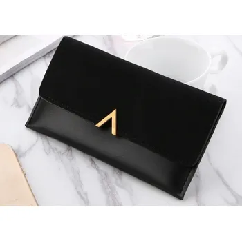 Peněženka Dámská peněženka se zlatým detailem černá