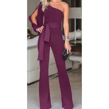 Dámský overall Dámský společenský overal s odhaleným ramenem fialová S