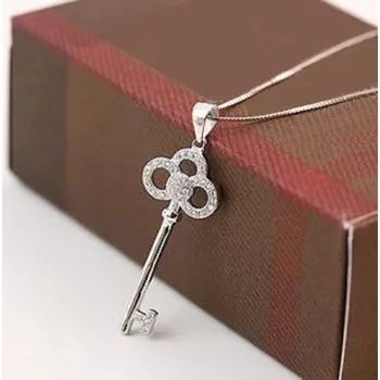 Náhrdelník Dámský náhrdelník s klíčem