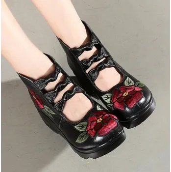 Dámské tenisky Dámské kotníkové boty s květinami A658 černá 39