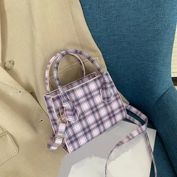 Kabelka Dámská kožená kabelka M961 fialová