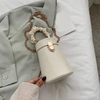 Kabelka Dámská kožená kabelka M1434 krémová