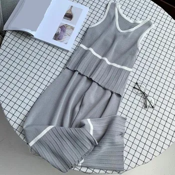 Dámské kalhoty Dámský pletený top a kalhoty šedá