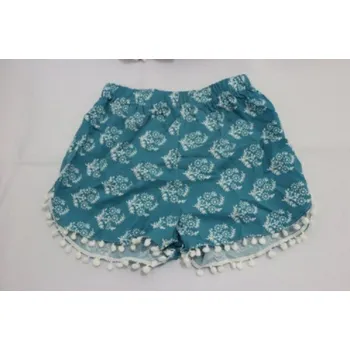 Dámské kraťasy Dámské šortky s bílými květinami S