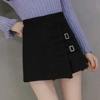 Dámské kraťasy Dámské kraťasy s přezkami černá S