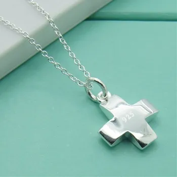 Náhrdelník Dámský náhrdelník s přívěskem D503 9