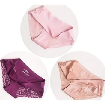 Kalhotky Dámské sexy kalhotky s krajkou - 3 ks XS 7