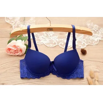 Podprsenka Dámská podprsenka zdobená krajkou modrá 75B