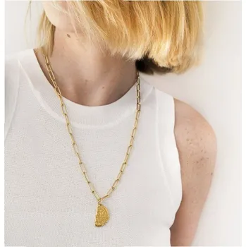 Náhrdelník Dámský masivní náhrdelník s přívěskem