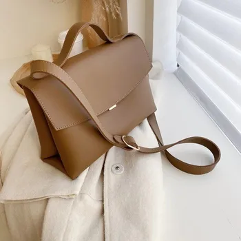 Kabelka Dámská kožená kabelka M1274 světle hnědá