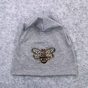 Čepice Dámská čepice Bee světle šedá