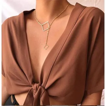 Náhrdelník Dámský jemný náhrdelník s kostkami