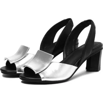 Dámské sandále Dámské sandály ve stylovém provedení stříbrná 34