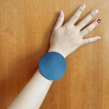 Náramek Dámský kožený náramek kolečko 1