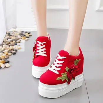 Dámské tenisky Dámské kotníkové tenisky s květinou červená 36