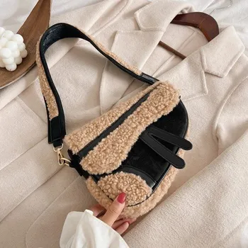 Kabelka Dámská kožešinová kabelka černá