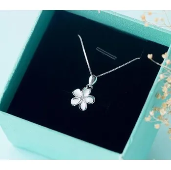 Náhrdelník Dámský náhrdelník s květinou G542