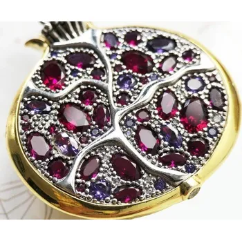 Přívěsek Dámský přívěsek granátové jablko