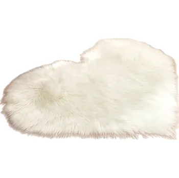 Koberec Koberec ve tvaru srdce 70x90 cm bílá